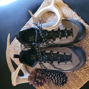 5.10 Hiking Shoes Ortholite size 8.5
